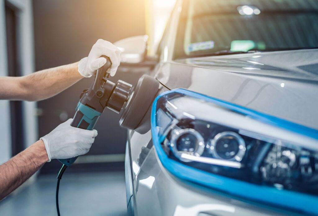 polishing-the-car